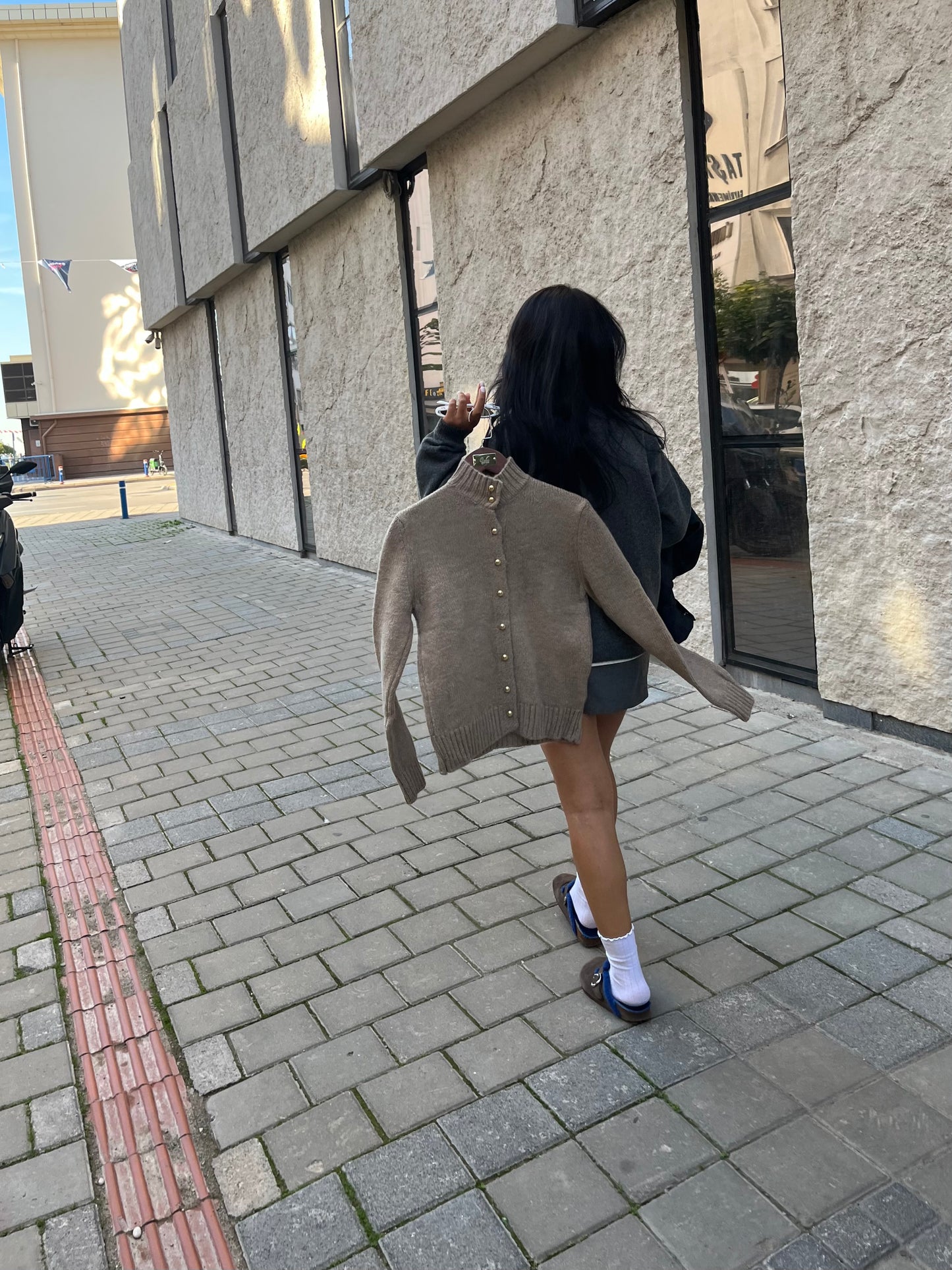 Gold Düğmeli Hırka