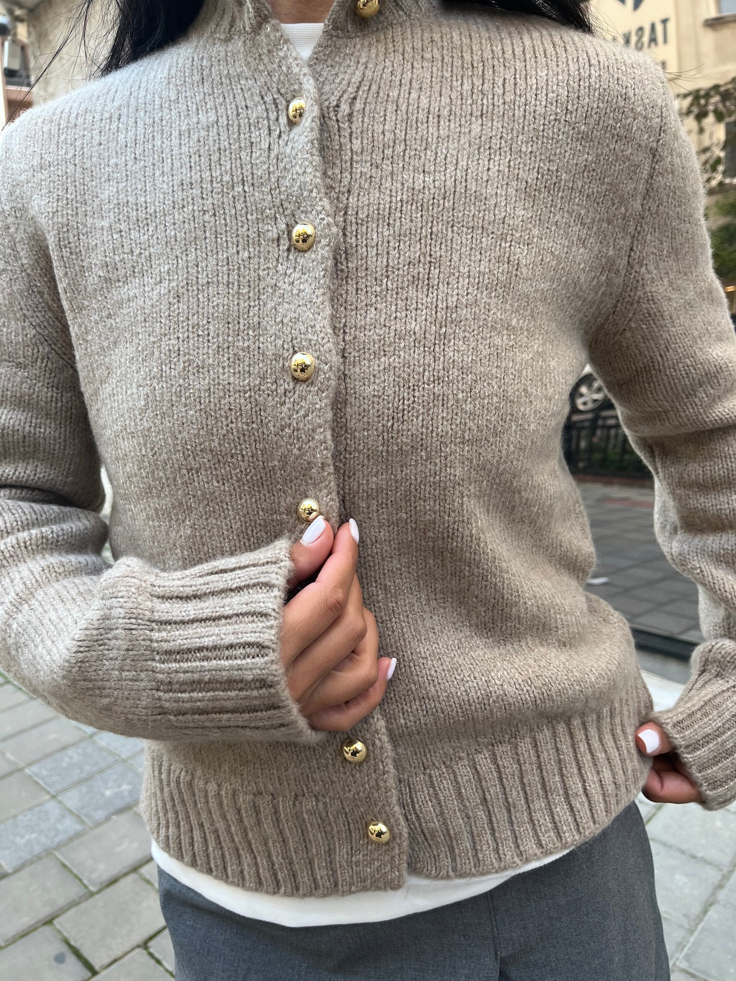 Gold Düğmeli Hırka